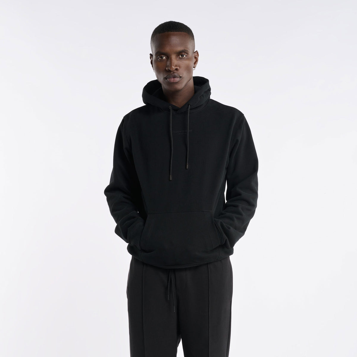 Hoodie - Black Embroidery – ゴールデンコンセプト公式サイト